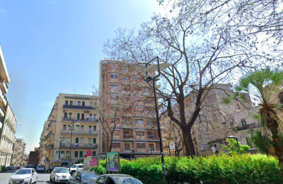 IMBRIANI &#8211; ROSOLINO PILO &#8211; GRANDE 4 VANI DI 133 METRI QUADRI